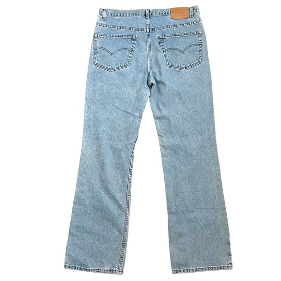 Vintage 2000 Levi’s 517 Men’s Bootcut Jeans in Light Medium Wash Mexico 38 X 34